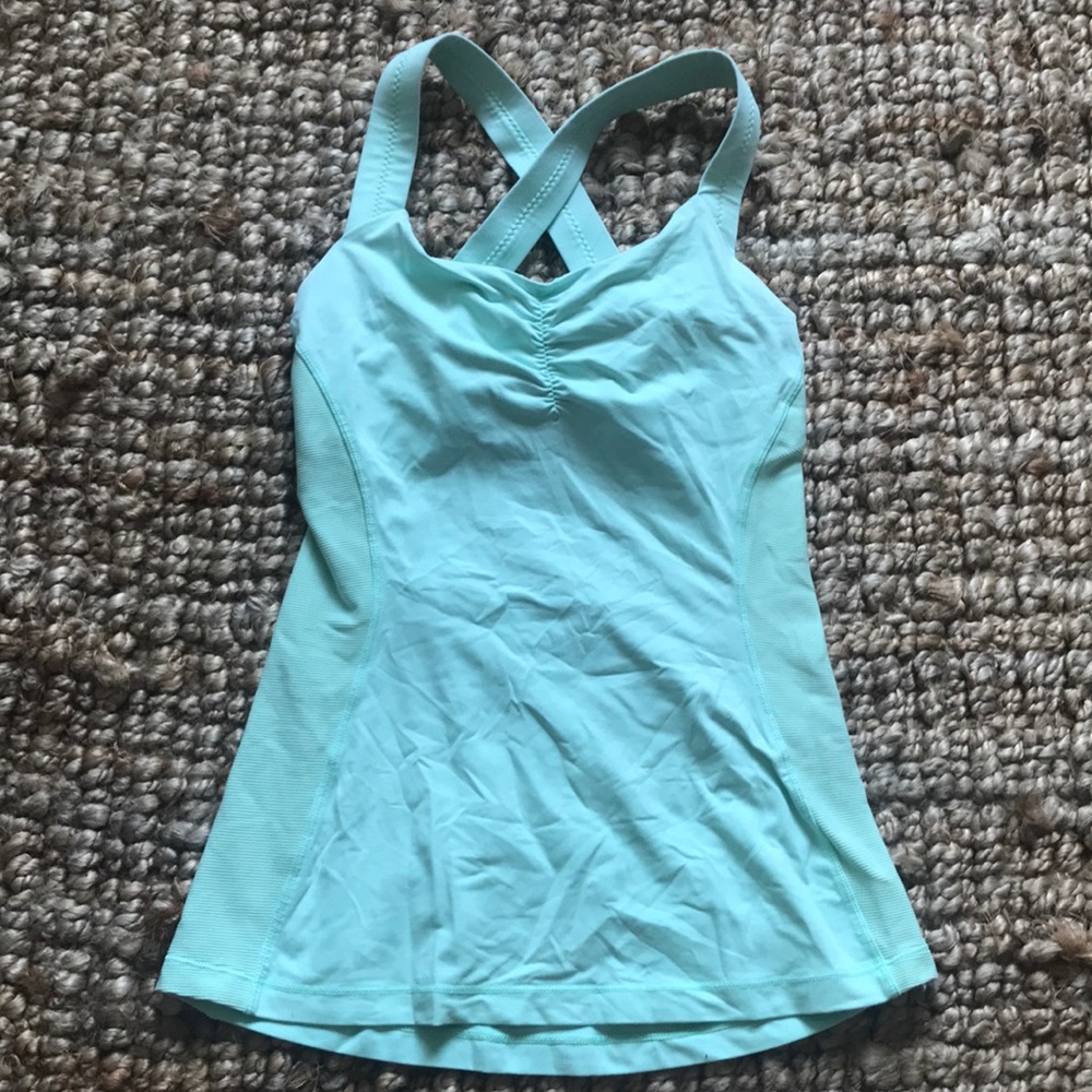 Lululemon workout top